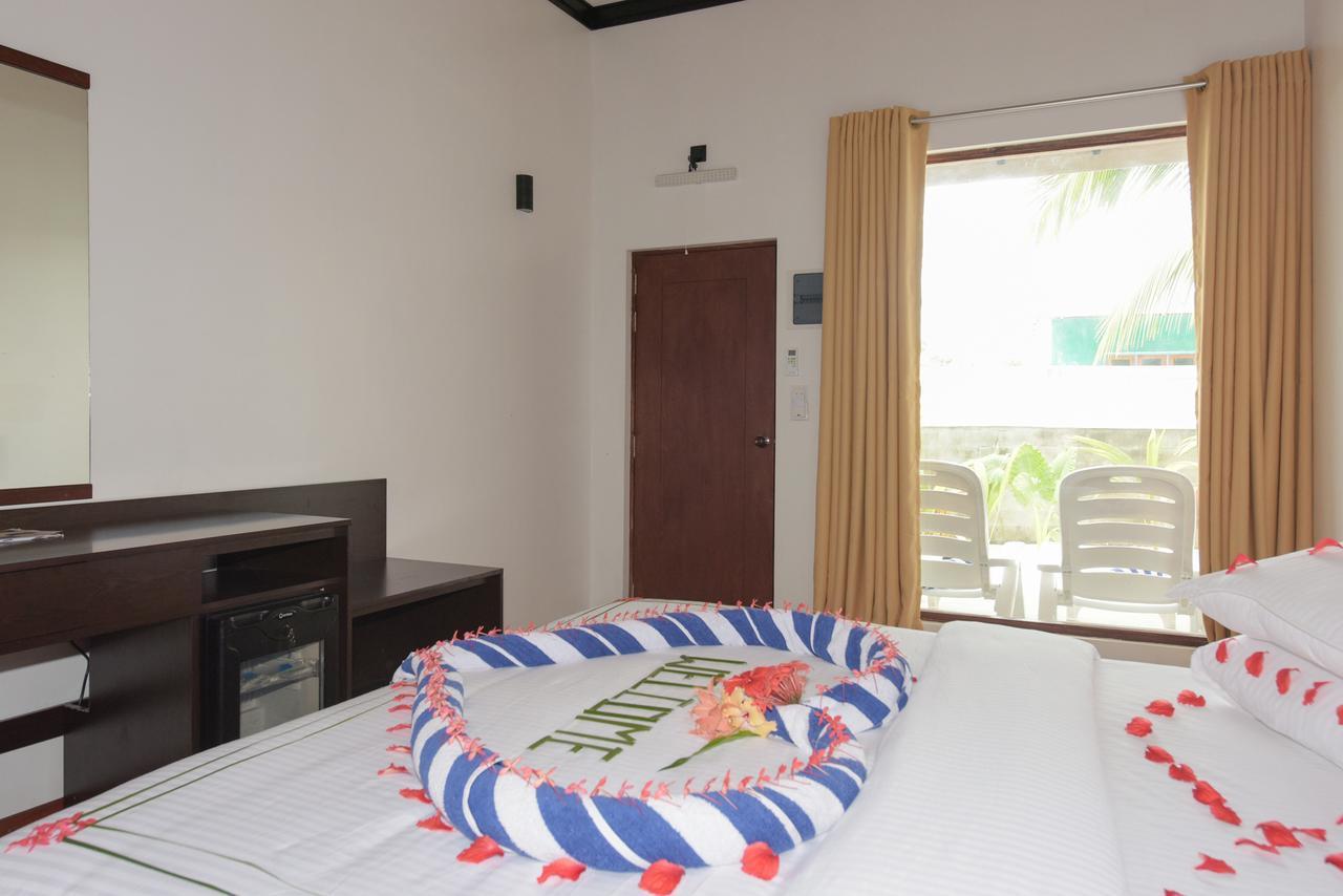 Madi Finolhu Guest House Dharavandhoo Exterior foto